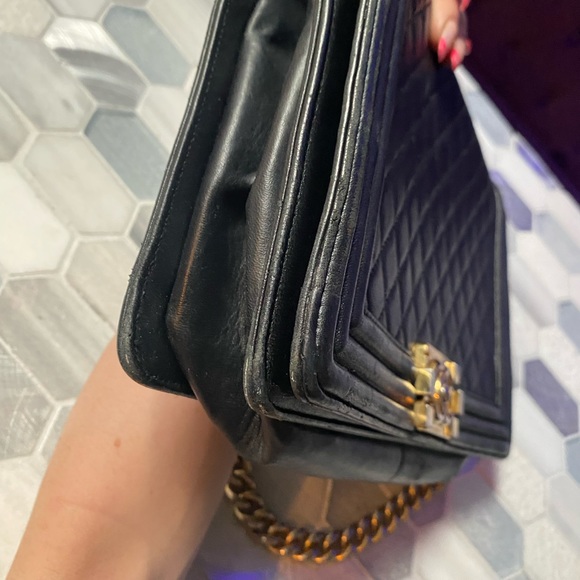 Chanel medium calf leather black Le Boy Bag gold hardware - Picture 8 of 9